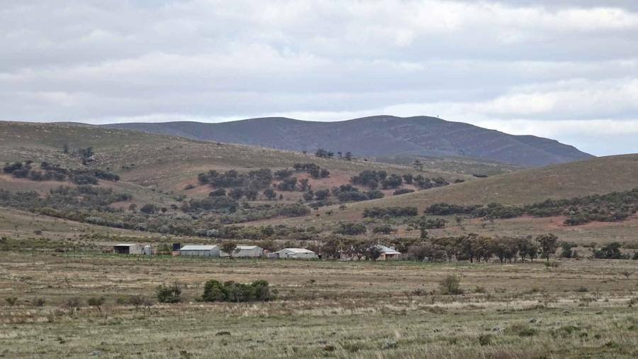 Farmstead south of Craddock